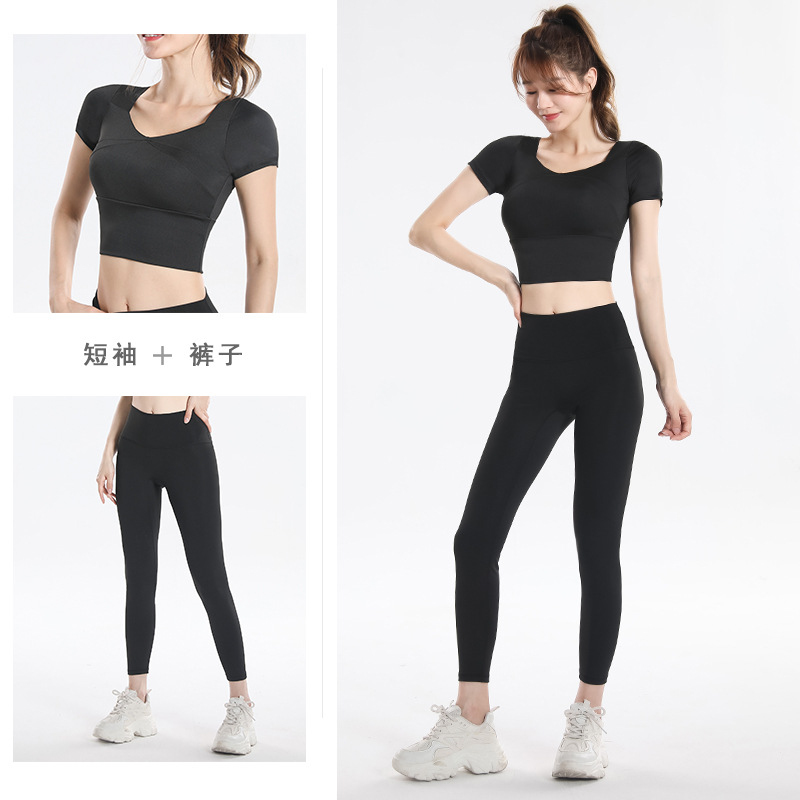 速乾性スポーツトップ（内蔵ブラ付き）プラスサイズ 2026年 - Yoga Fitness Set のレビューと価格
